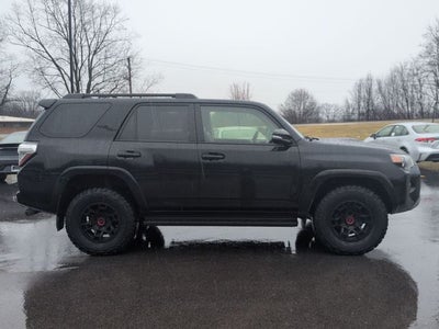 2022 Toyota 4RUNNER TRD Off-Road Premium
