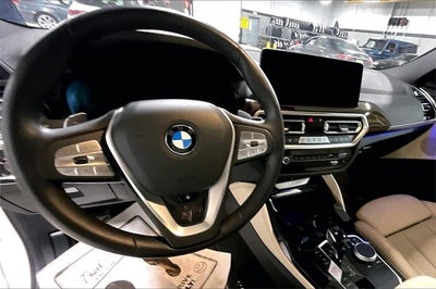 2023 BMW X4 xDrive30i