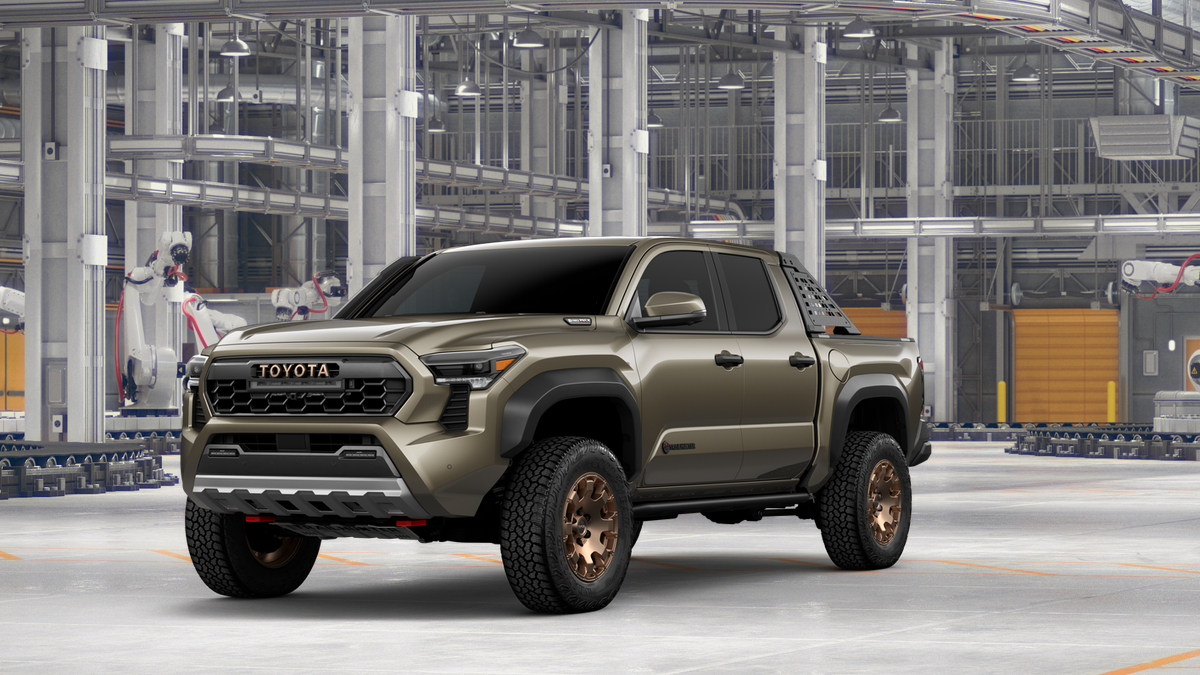 2026 Toyota Tacoma i-FORCE MAX Trailhunter