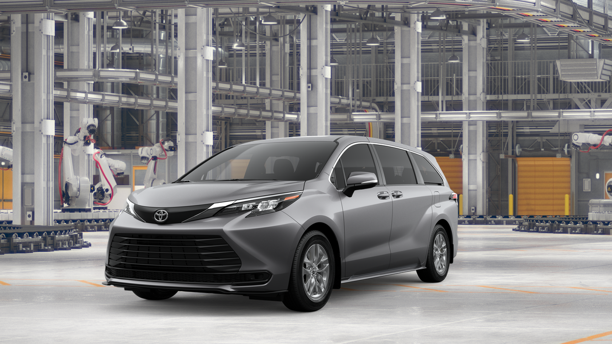 2026 Toyota Sienna LE 8-Passenger Hybrid AWD's photo
