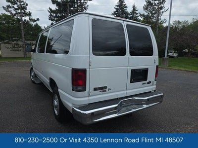 2010 Ford E-350SD XLT