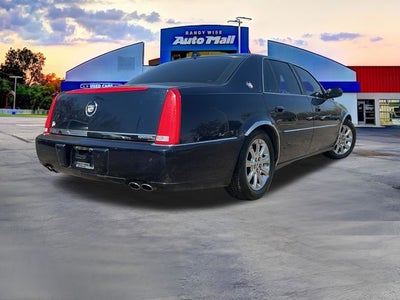 2009 Cadillac DTS Base