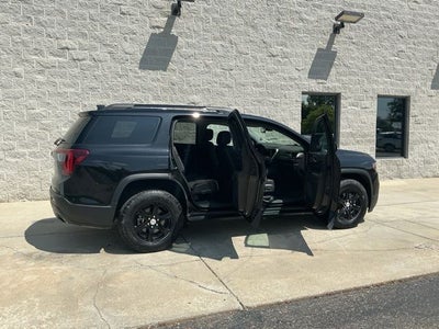 2023 GMC Acadia AT4
