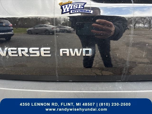 2023 Chevrolet Traverse LT Leather