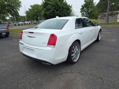 2019 Chrysler 300 Touring