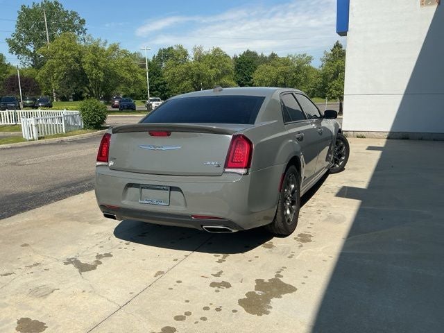 2017 Chrysler 300 S