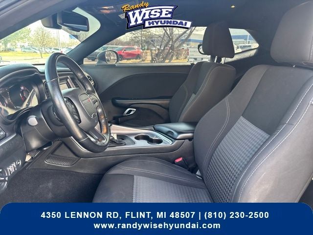 2022 Dodge Challenger SXT