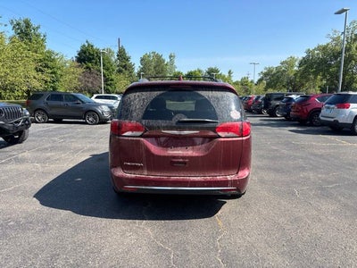 2018 Chrysler Pacifica Touring L Plus