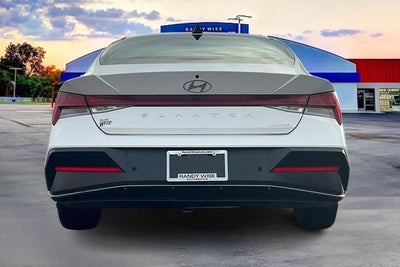 2024 Hyundai Elantra Limited