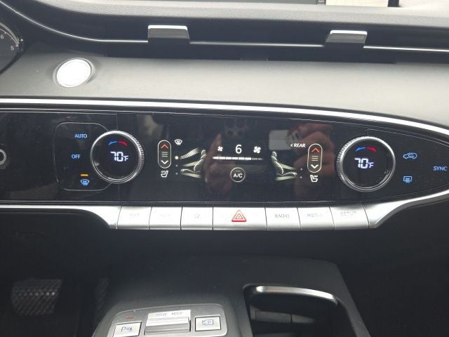 2025 Genesis GV70 2.5T