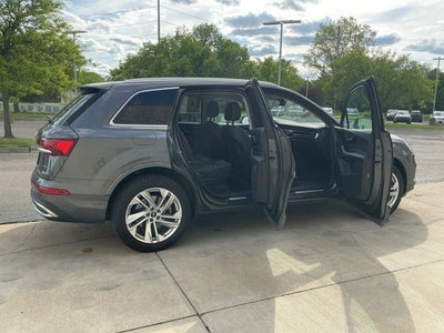 2022 Audi Q7 55 Premium Plus quattro