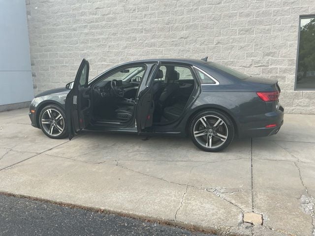 2017 Audi A4 2.0T Prestige quattro
