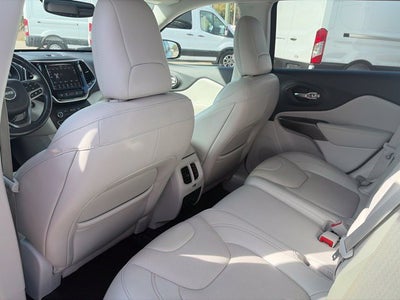 2019 Jeep Cherokee Overland