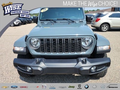 2025 Jeep Gladiator Nighthawk