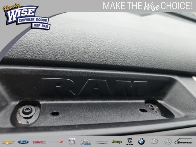 2017 RAM 1500 SLT